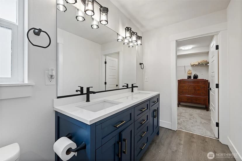 Property photo for 10111 12th Avenue E, Tacoma photo 22