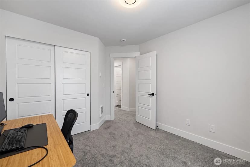 Property photo for 10111 12th Avenue E, Tacoma photo 26