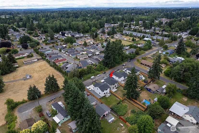 Property photo for 10111 12th Avenue E, Tacoma photo 38