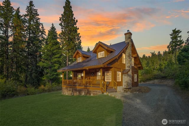 Property photo for 120 Noble Place, Cle Elum photo 2