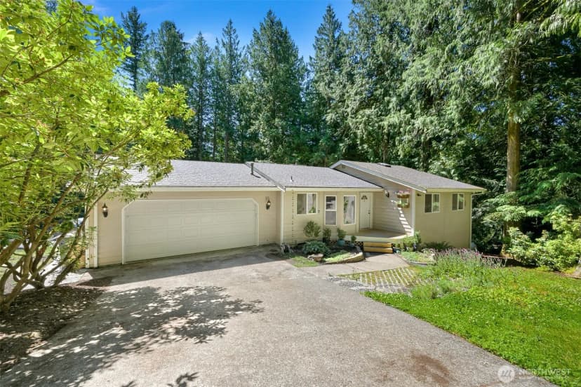 Property photo for 10 Cedar Place, Bellingham