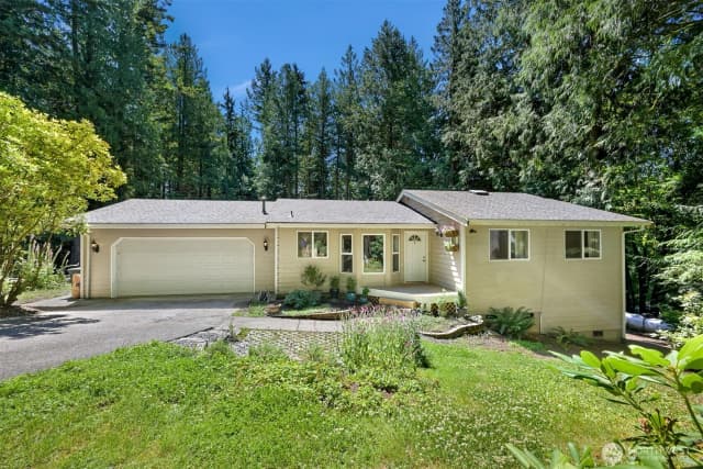 Property photo for 10 Cedar Place, Bellingham photo 2