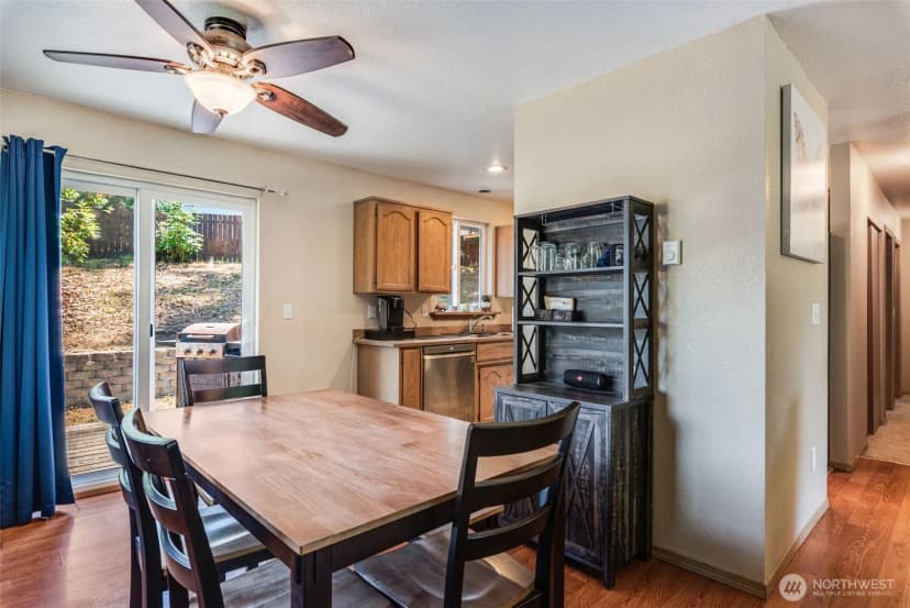 Property photo for 17502 Clear Lake Boulevard Se, Yelm photo 8
