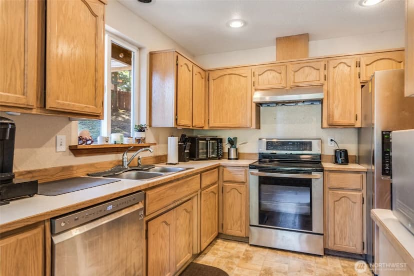 Property photo for 17502 Clear Lake Boulevard Se, Yelm photo 12