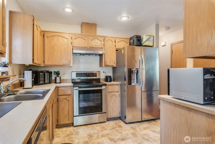 Property photo for 17502 Clear Lake Boulevard Se, Yelm photo 10
