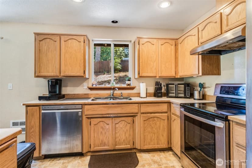 Property photo for 17502 Clear Lake Boulevard Se, Yelm photo 9