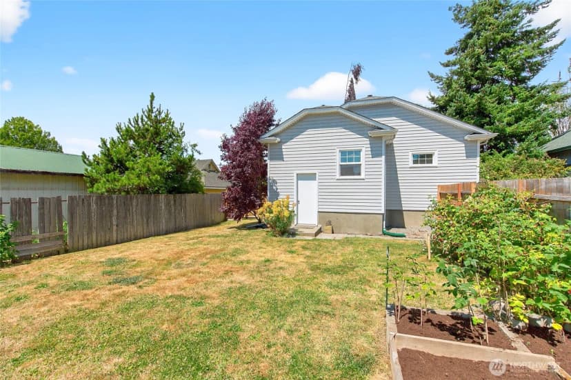 Property photo for 2318 F Street, Bellingham photo 33