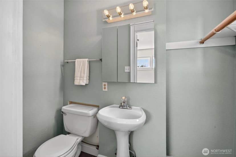 Property photo for 2318 F Street, Bellingham photo 20
