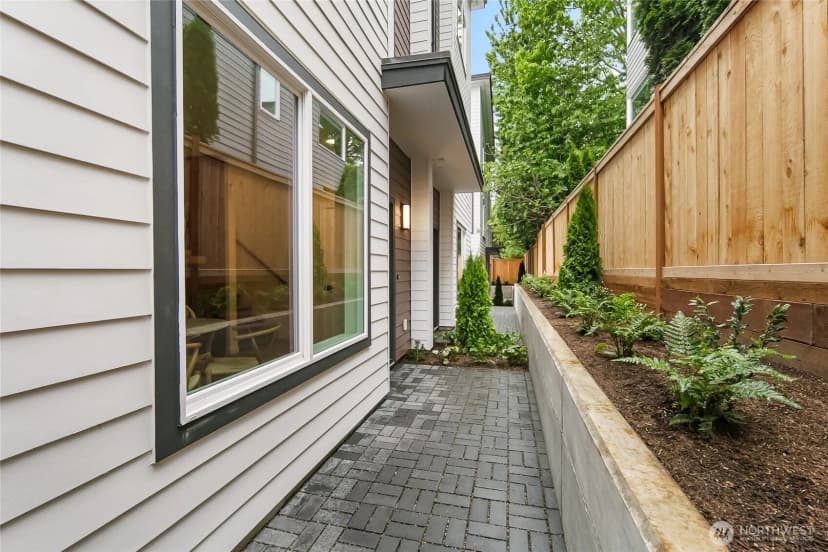 Property photo for 1740 A Nw 62nd Street, Seattle photo 29