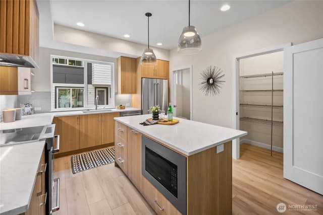 Property photo for 1740 A Nw 62nd Street, Seattle photo 5