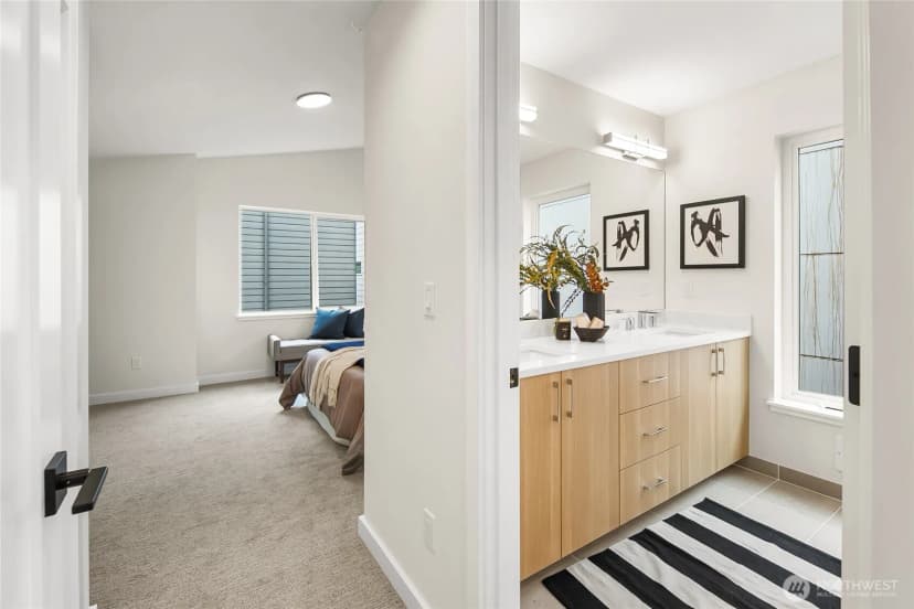 Property photo for 1740 A Nw 62nd Street, Seattle photo 17