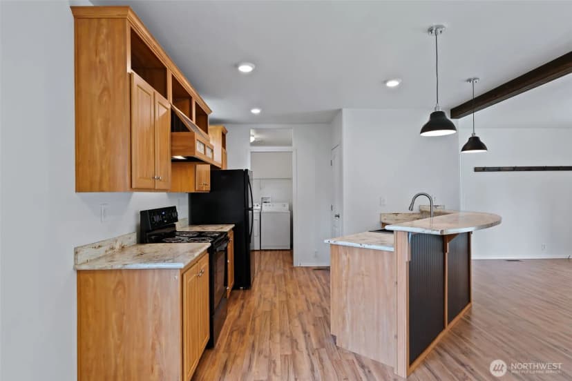 Property photo for 301 W 2nd Avenue, Kittitas photo 10