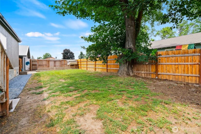Property photo for 301 W 2nd Avenue, Kittitas photo 29