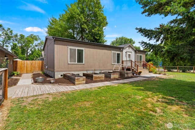 Property photo for 301 W 2nd Avenue, Kittitas photo 3