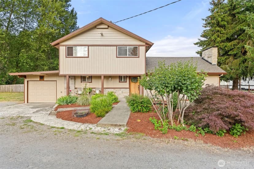 Property photo for 407 Leber Street Ne, Orting photo 3