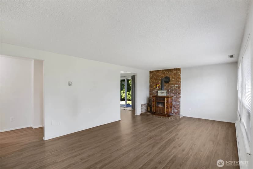 Property photo for 824 Dana Drive, Sedro Woolley photo 9