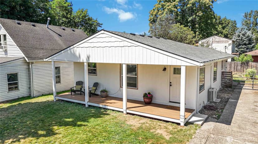 Property photo for 753 Se Sumner Street, Camas photo 4