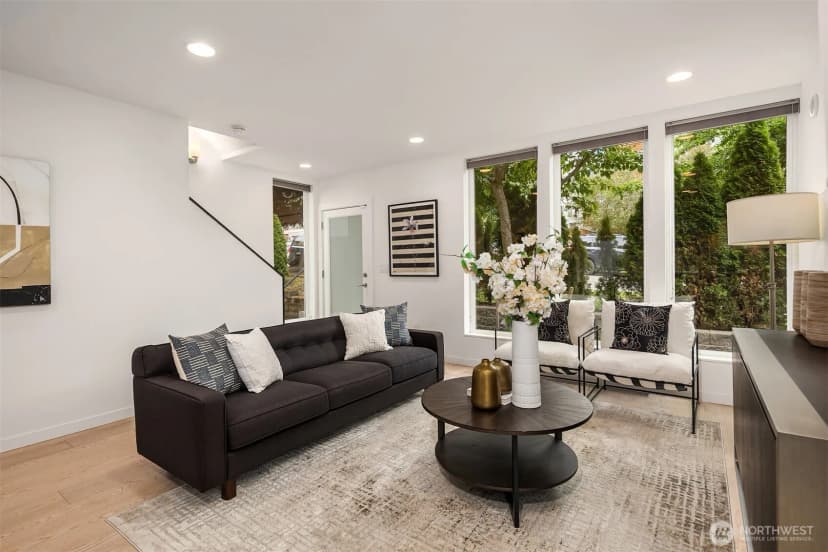 Property photo for 909 29th Avenue S, Seattle