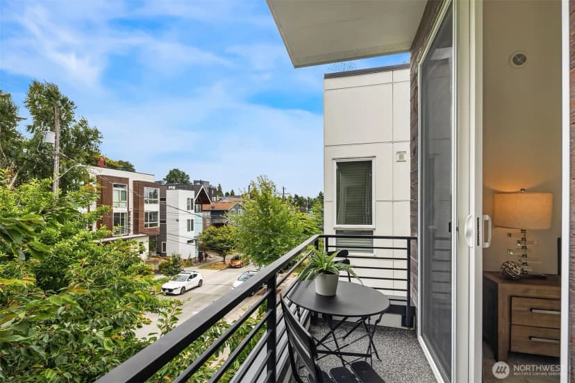 Property photo for 909 29th Avenue S, Seattle photo 15