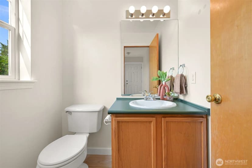 Property photo for 2809 Valencia Street, Bellingham photo 28