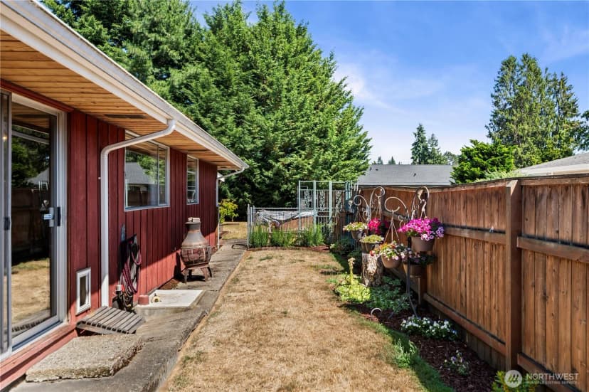 Property photo for 8727 52 Avenue Ne, Marysville photo 32