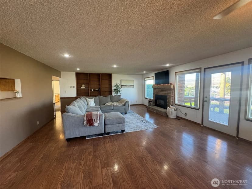 Property photo for 103 Crest Drive, Ephrata photo 14