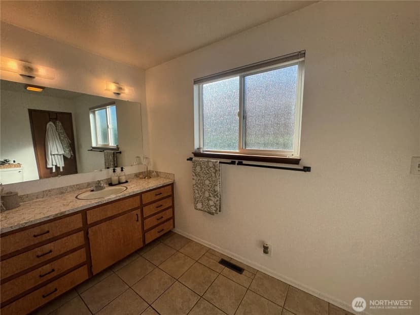 Property photo for 103 Crest Drive, Ephrata photo 12