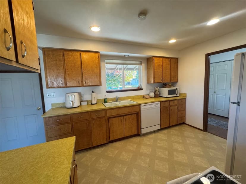 Property photo for 103 Crest Drive, Ephrata photo 5