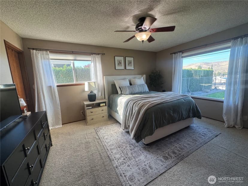 Property photo for 103 Crest Drive, Ephrata photo 8