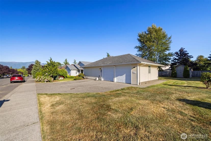 Property photo for 430 N 16th Street, Mount Vernon photo 31
