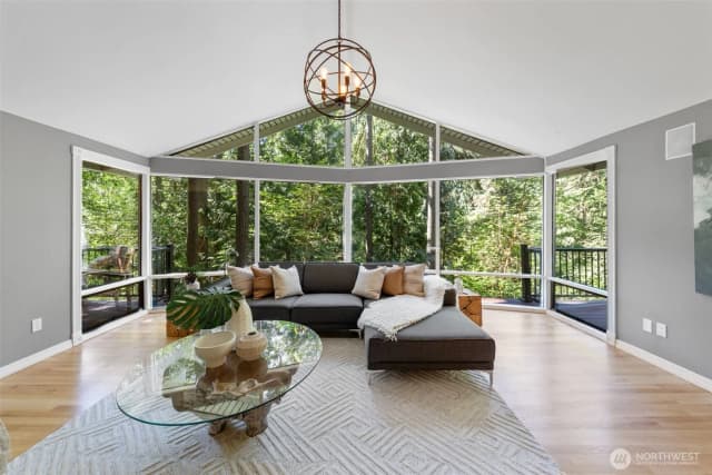Property photo for 3718 130th Avenue Ne, Bellevue