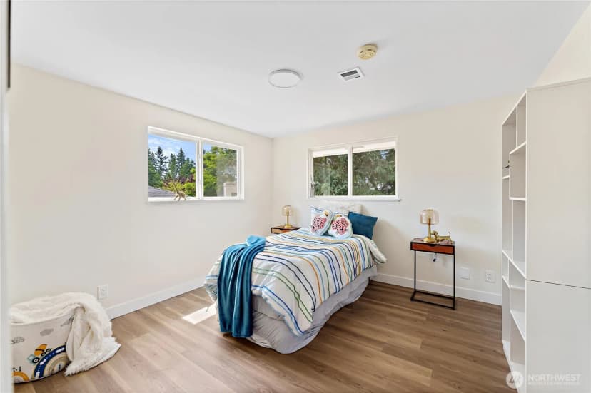 Property photo for 22720 90th Avenue W, Edmonds photo 18