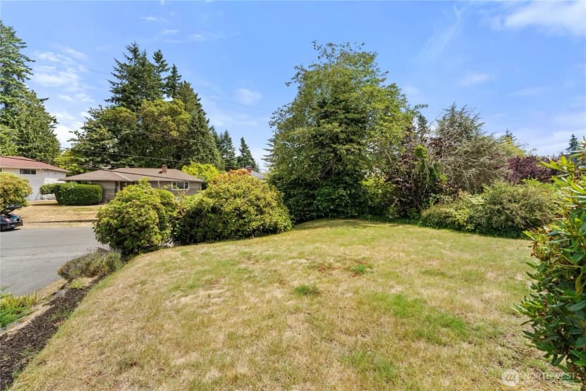 Property photo for 22720 90th Avenue W, Edmonds photo 30