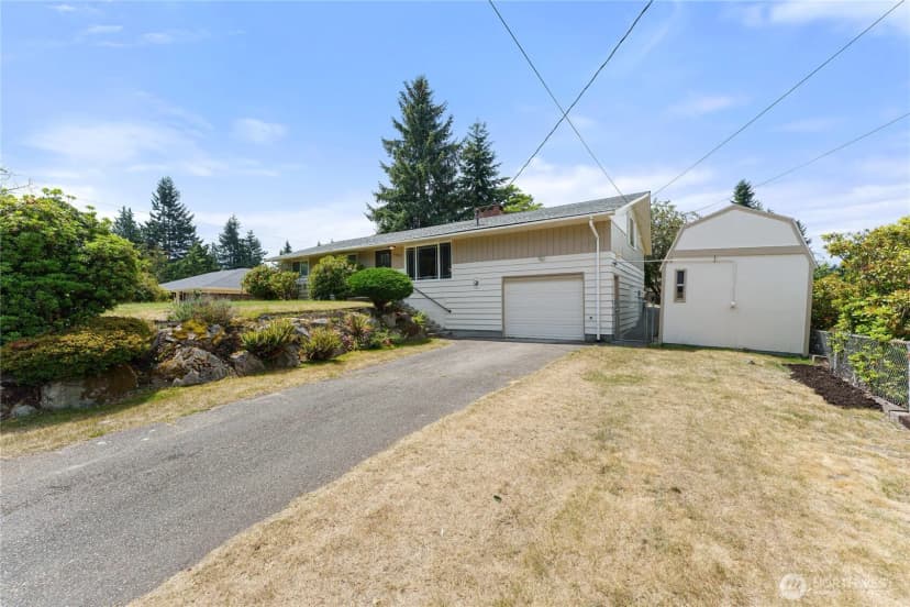 Property photo for 22720 90th Avenue W, Edmonds photo 2