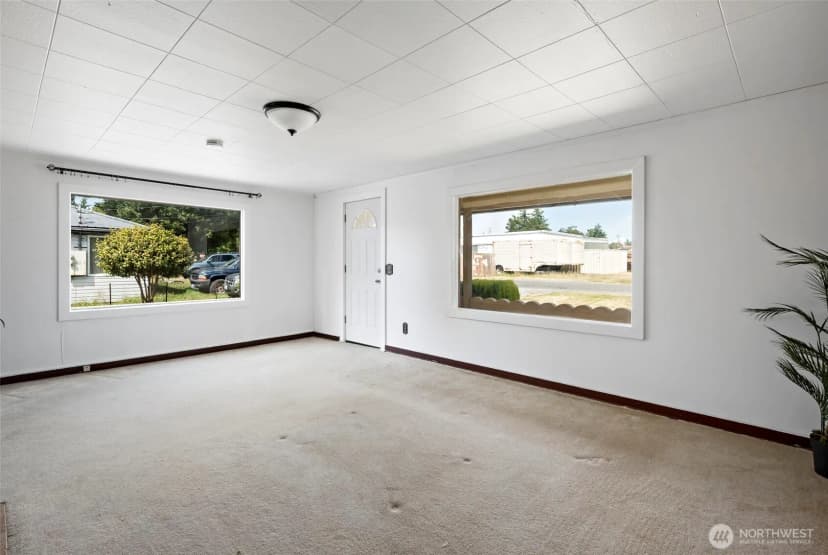 Property photo for 485 Se Jerome Street, Oak Harbor photo 8