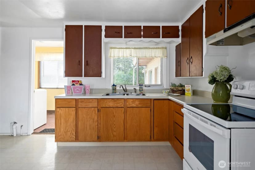 Property photo for 485 Se Jerome Street, Oak Harbor photo 11