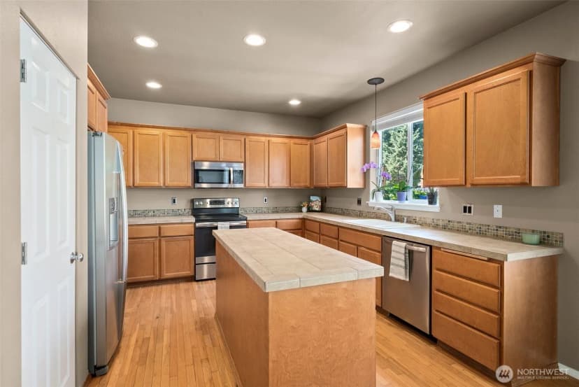 Property photo for 2092 Blackstone Court Sw, Tumwater photo 7