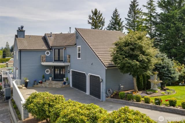 Property photo for 21026 30th Street Ct E, Lake Tapps photo 3