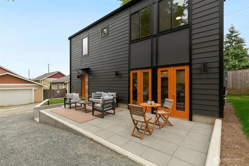 Property photo for 10508 Linden Avenue N, Seattle