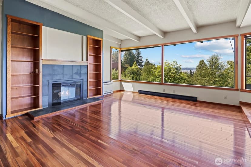 Property photo for 9315 California Avenue Sw, Seattle photo 9