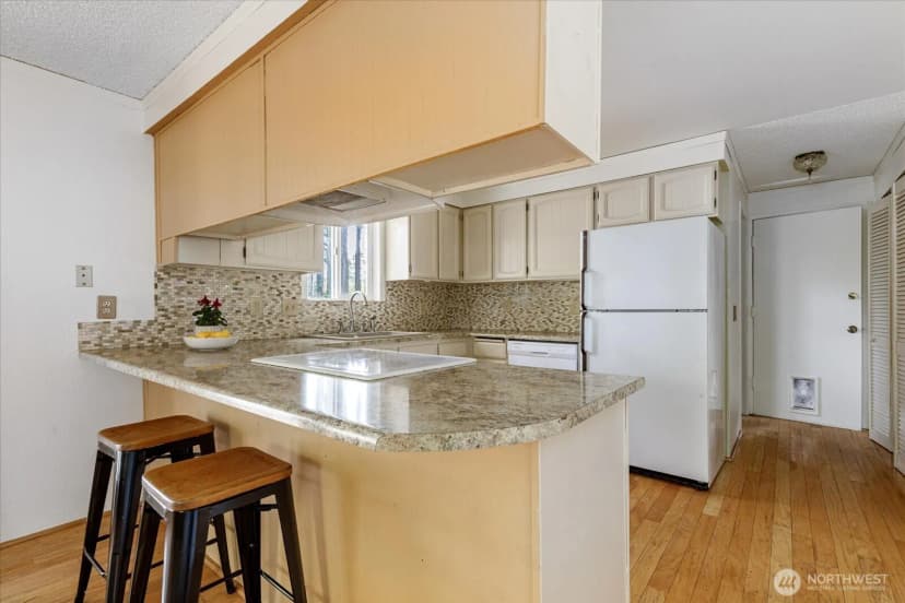 Property photo for 198 Nw Columbia Drive, Oak Harbor photo 12