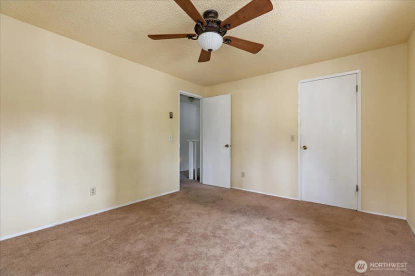 Property photo for 198 Nw Columbia Drive, Oak Harbor photo 20