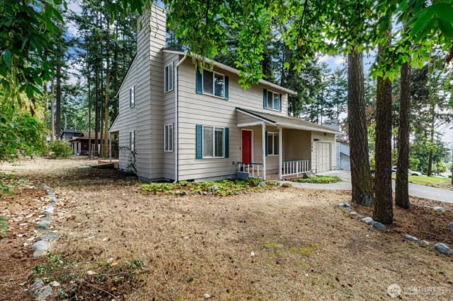 Property photo for 198 Nw Columbia Drive, Oak Harbor photo 2