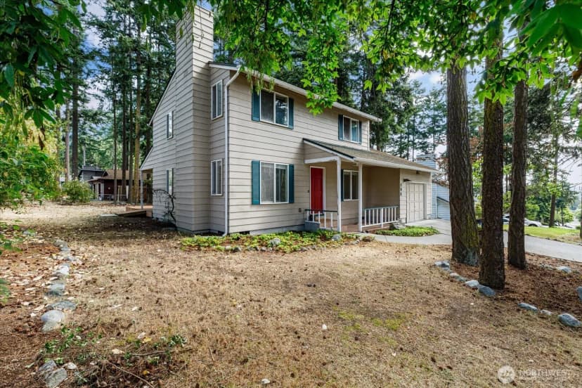 Property photo for 198 Nw Columbia Drive, Oak Harbor photo 2