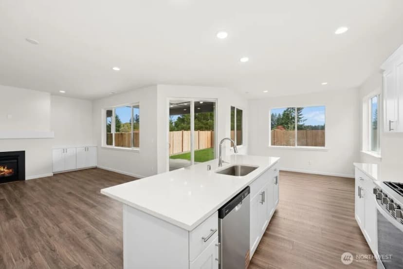 Property photo for 14756 88th Way Se #10, Yelm photo 11
