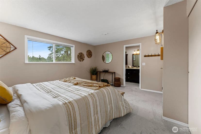 Property photo for 9918 220th Place Se, Woodinville photo 13