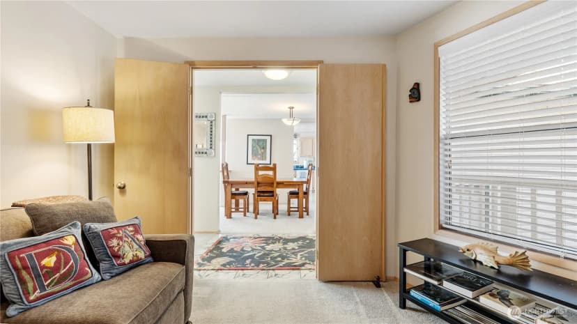 Property photo for 2377 West Beach Road, Oak Harbor photo 19
