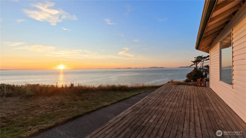 Property photo for 2377 West Beach Road, Oak Harbor photo 28