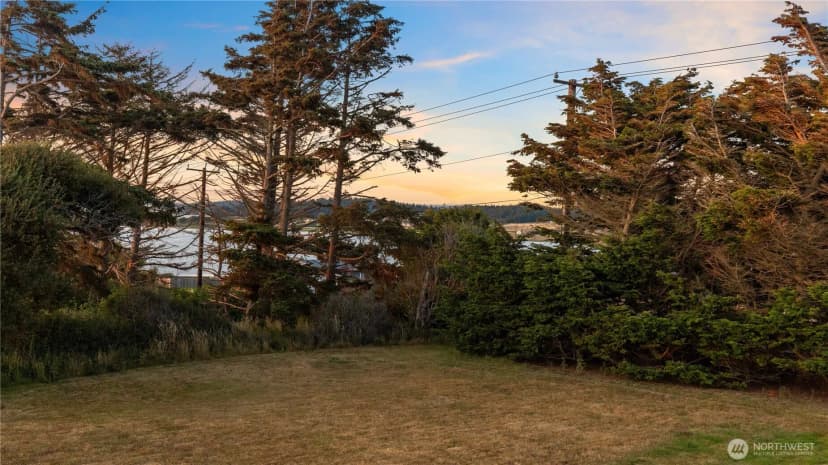 Property photo for 2377 West Beach Road, Oak Harbor photo 32
