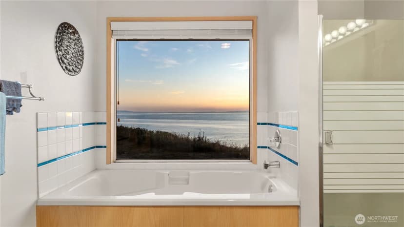 Property photo for 2377 West Beach Road, Oak Harbor photo 24